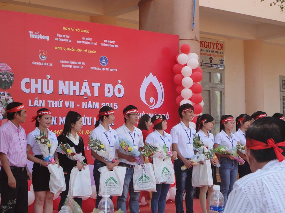 Hơn 1.500 thanh niên tham gia hiến máu tình nguyện ngày Chủ nhật đỏ